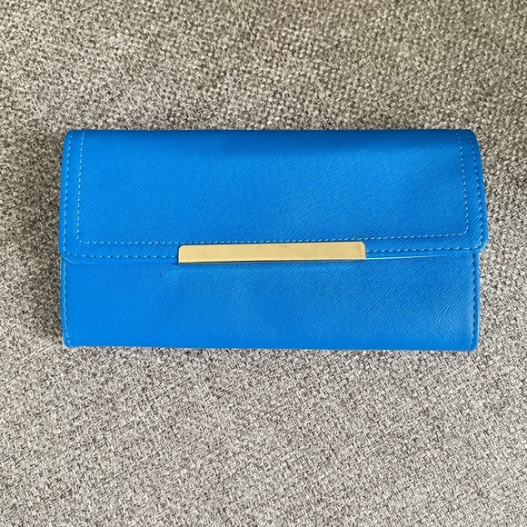 Off white boots with blue wallet & polka dot lining! - Picture 3 of 11